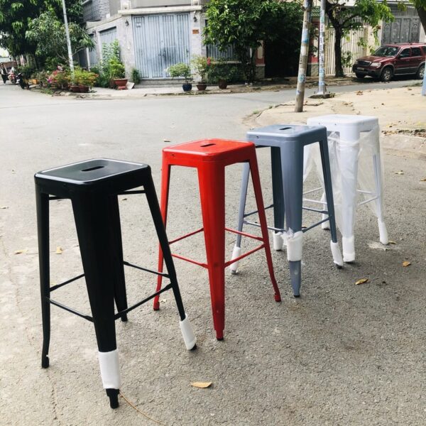 Thanh lý ghế sắt tulip không lưng tồn kho mới