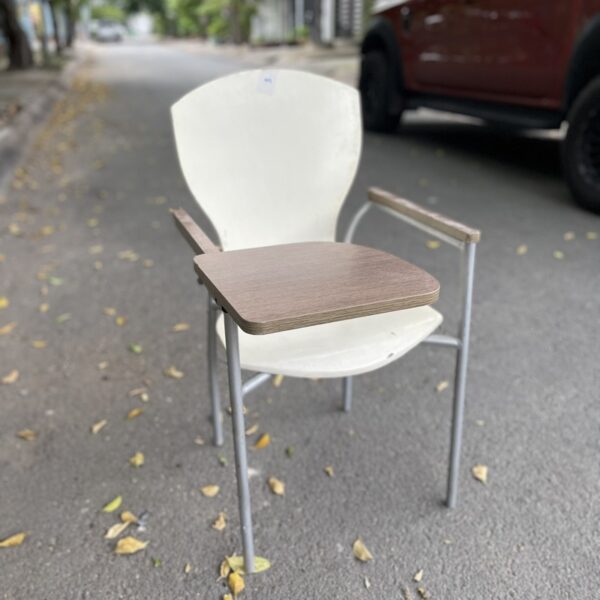 Thanh lý ghế liền bàn học sinh xuất khẩu mới 95%