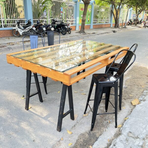 Thanh lý bàn bar chân sắt mặt kính 1m6 cũ