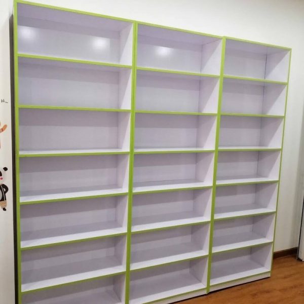 Kệ trưng bày 2m4x2m4 gỗ MDF màu trắng xanh mới 99%