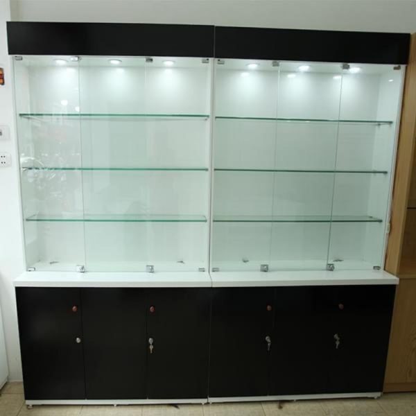Tủ trưng bày 2m*2m ngăn kính có đèn đóng mới 100%