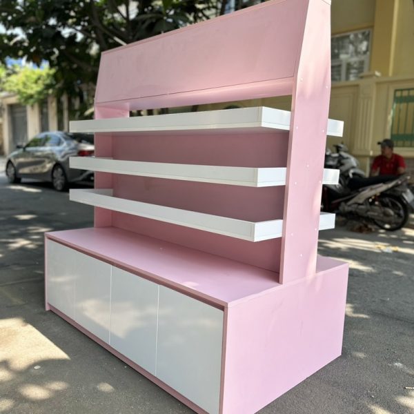 Kệ trưng bày sãn phẩm 1m5*1m6 màu trắng hồng