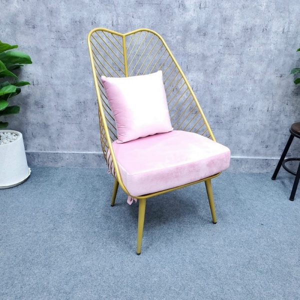 Ghế lá nữ hoàng lót nệm màu hồng giá xưởng
