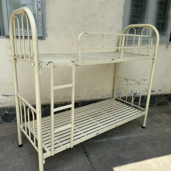 Thanh lý gường sắt tầng 80cm*2m mới 95%