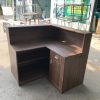 Quầy góc L màu nâu 1m5*1m1 tồn kho