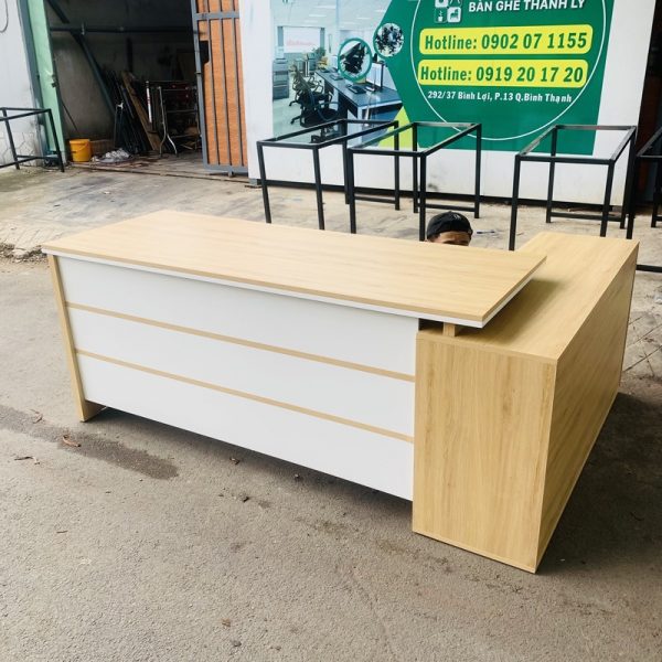 Bàn làm việc trưởng phòng 1m8*1m4 MDF mới 99%