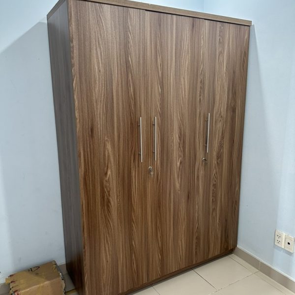 Tủ quần áo MDF vân gỗ 1m4*2m mới 97%