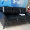 Thanh lý sofa bọc da simili màu đen mới 99%