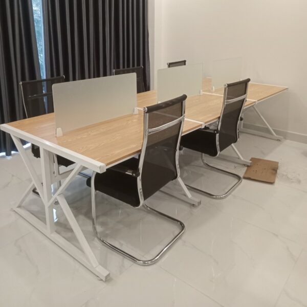Bàn cụm làm việc 1M2*60CM chân sắt mới 99%