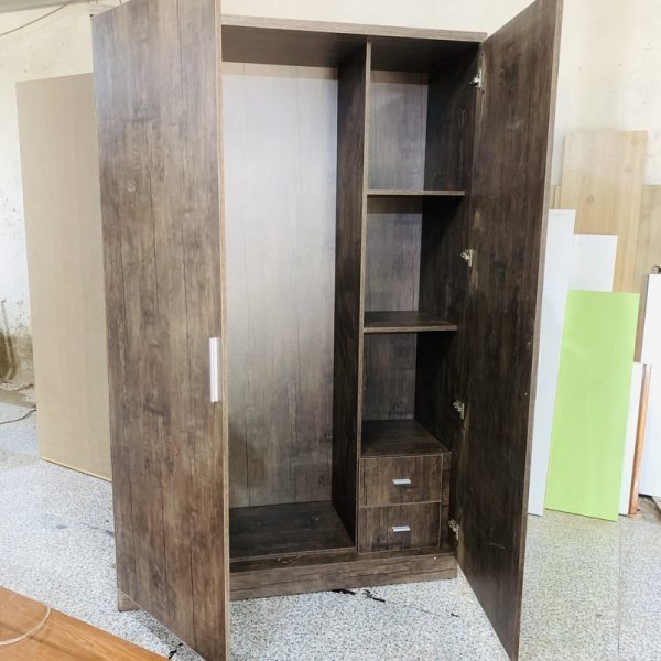 Thanh lý tủ áo 1m4x2m2 mới 99%