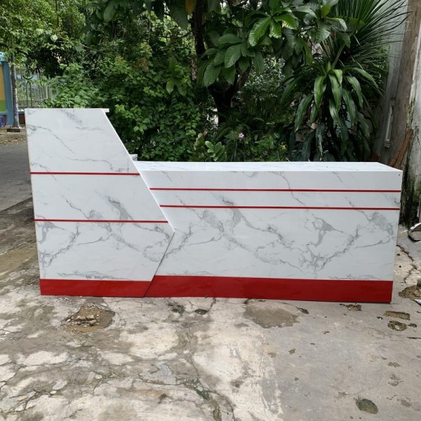 Thanh lý quầy lễ tân 2m màu trắng đỏ mới 95%