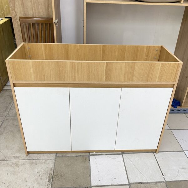 Thanh lý tủ hồ sơ văn phòng 1m2 có chỗ để cây