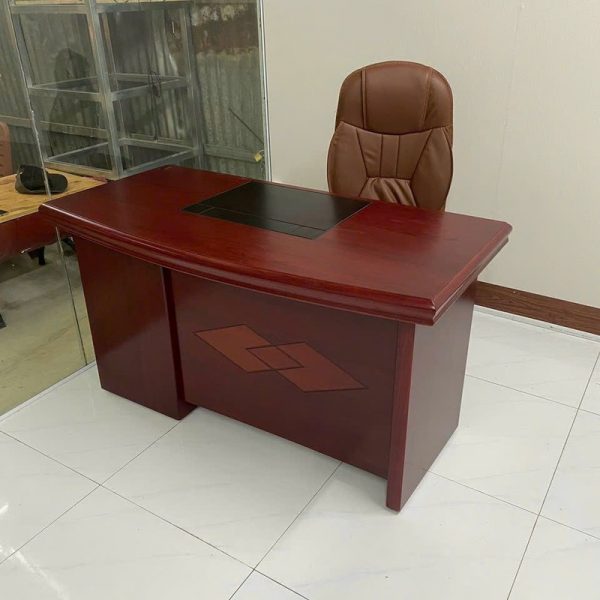 Bàn làm việc 1m4*70cm MDF màu nâu mới 100%