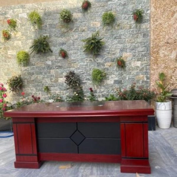 Thanh lý bàn giám đốc 1m8*90cm tồn kho mới 100%