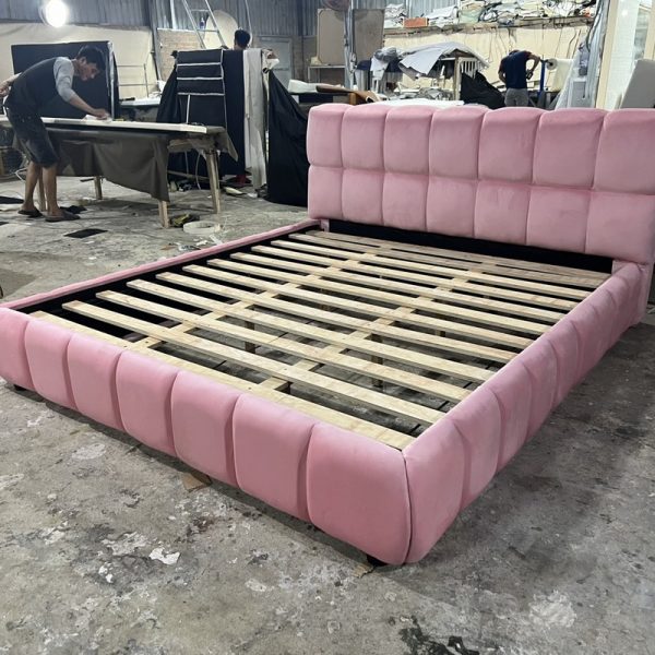 Thanh lý gường ngủ 1m8*2m màu hồng mới 100%