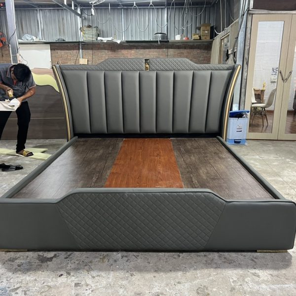 Gường ngủ gia đình 1m8 bọc da cao cấp mới 100%