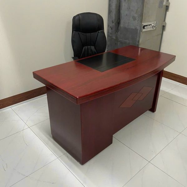 Bàn làm việc trưởng phòng 1m6*80cm có hộc tủ