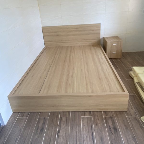 Gường ngủ 1m6*2m MDF màu vân gỗ mới 99%