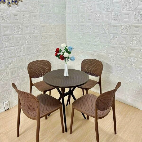 Thanh lý ghế cafe nhựa đúc màu nâu mới 99%