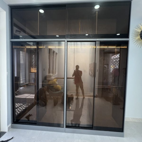 Tủ quần áo cửa kính gỗ tự nhiên 2m4*3m mới 100%