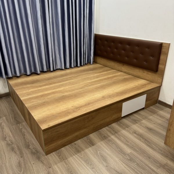 Thanh lý gường ngủ gia đình 1m8*2m cao cấp mới 98%