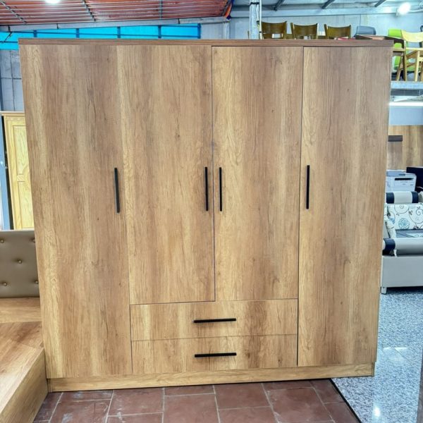 Tủ quần áo 1m8*2m MDF màu vân gỗ mới 99%