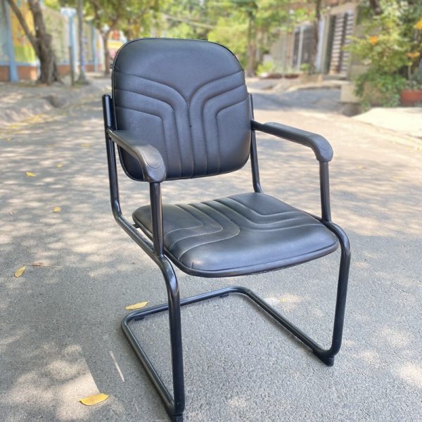 Thanh lý ghế chân quỳ bọc da hòa phát mới 95%