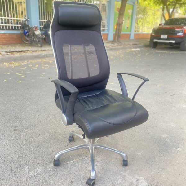 Thanh lý ghế giám đốc ixon lưng lưới cao cấp 95%