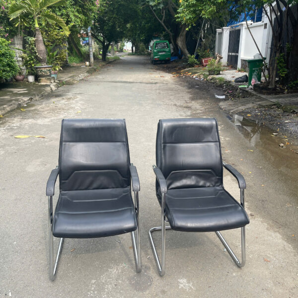 Thanh lý ghế chân quỳ da chân inox cao cấp mới 90%
