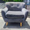 Thanh lý ghế sofa đơn màu xanh có tay mới 90%