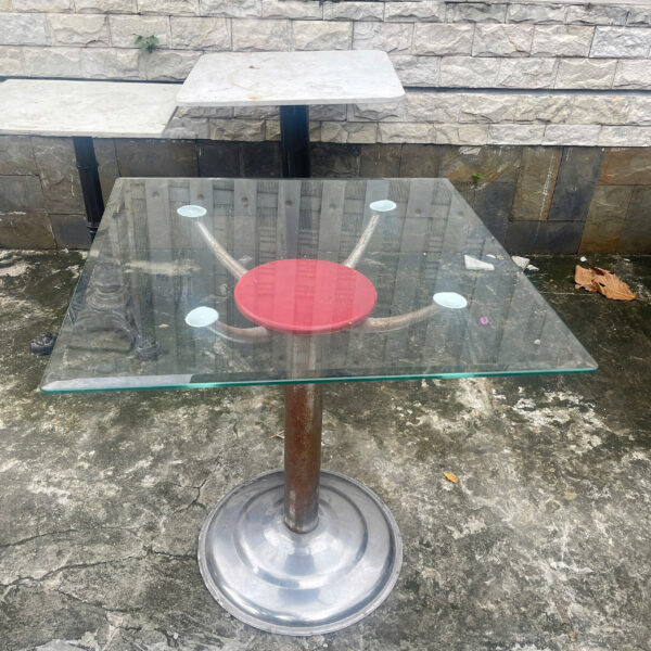 Bàn cafe cũ mặt kính thanh lý giá rẻ