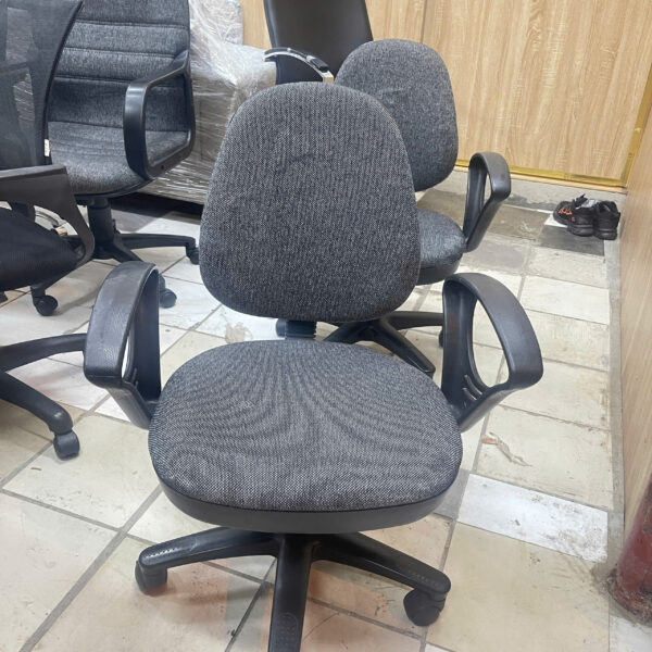 Thanh lý ghế xoay hòa phát cũ mới 90%
