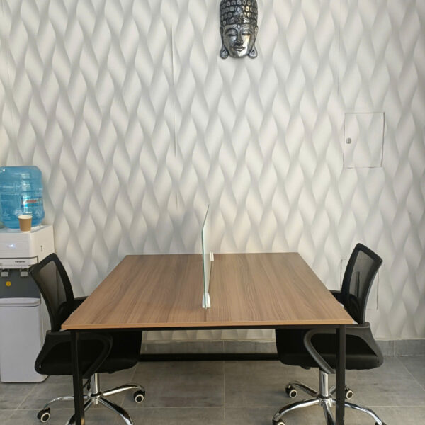 Thanh lý bàn làm việc đôi chân sắt mới 99%