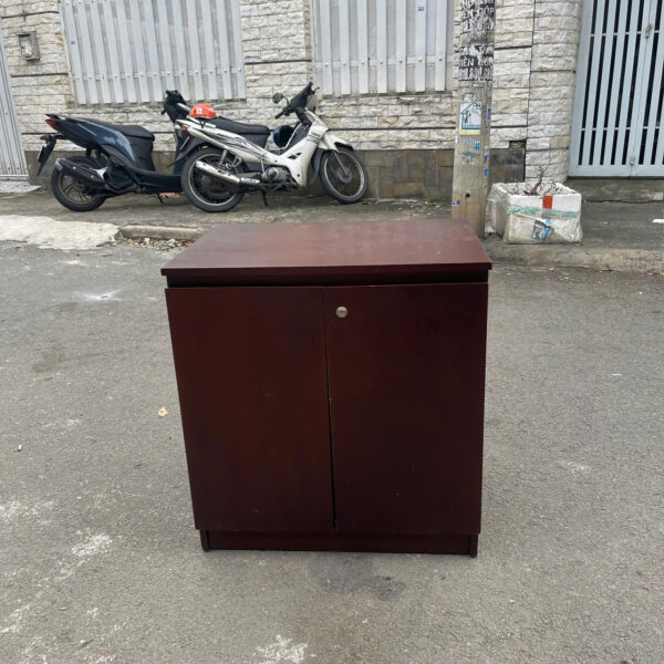 Tủ hồ sơ giám đốc 2 cánh màu nâu mới 90%