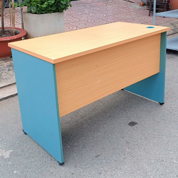 Bàn làm việc hòa phát 1m2 không hộc như mới