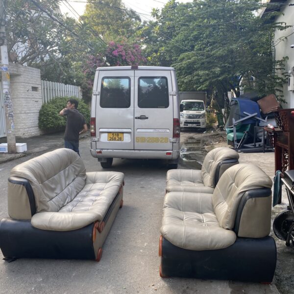 Thanh lý bộ sofa bành cao cấp mới 90% bằng da