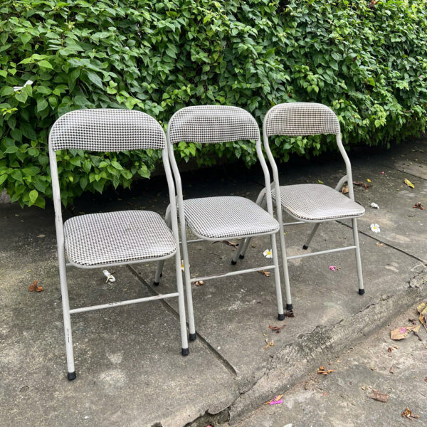 Thanh lý ghế sọc caro mới 90%