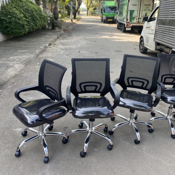 Ghế xoay lưng lưới hòa phát chính hãng mới 99%