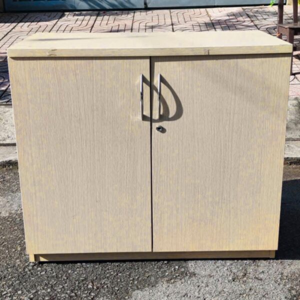 Thanh lý tủ hồ sơ thấp 2 cánh màu vân gỗ sồi