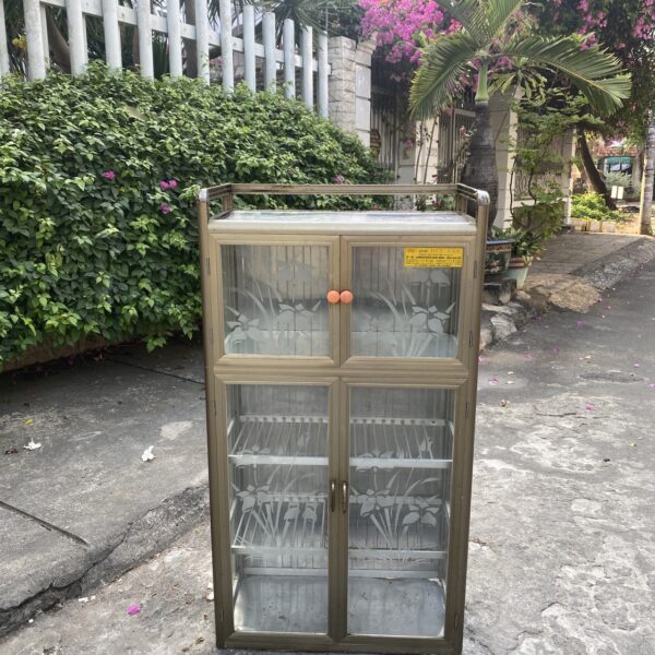 Thanh lý tủ chén nhôm kính còn mới