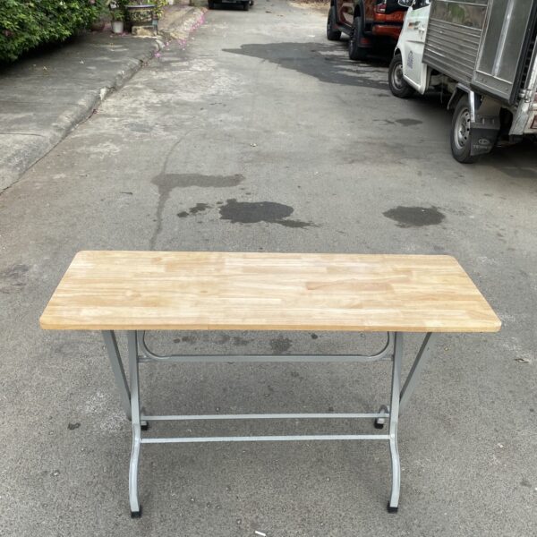 Thanh lý bàn làm việc 1m2 mặt gỗ cao su xếp được