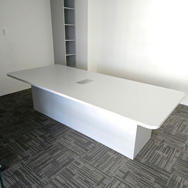 Thanh lý bàn họp 2m4 MDF cao cấp mới 98%