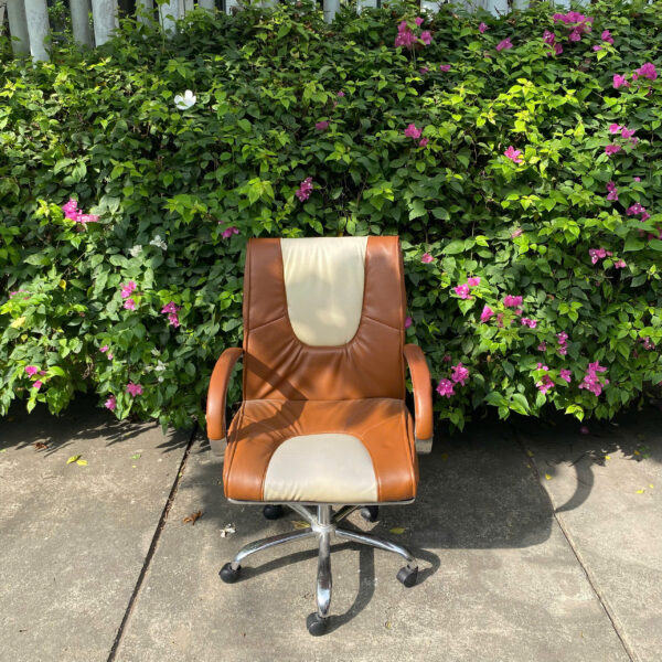 Thanh lý ghế văn phòng bọc da chân inox cũ