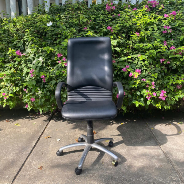 Thanh lý ghế xoay Trưởng phòng văn phòng lưng cao