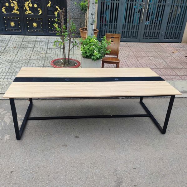 Bàn họp 1m2x2m4 chân sắt mặt gỗ MDF mới 90%