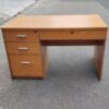 Thanh lý bàn làm việc có hộc giá rẻ