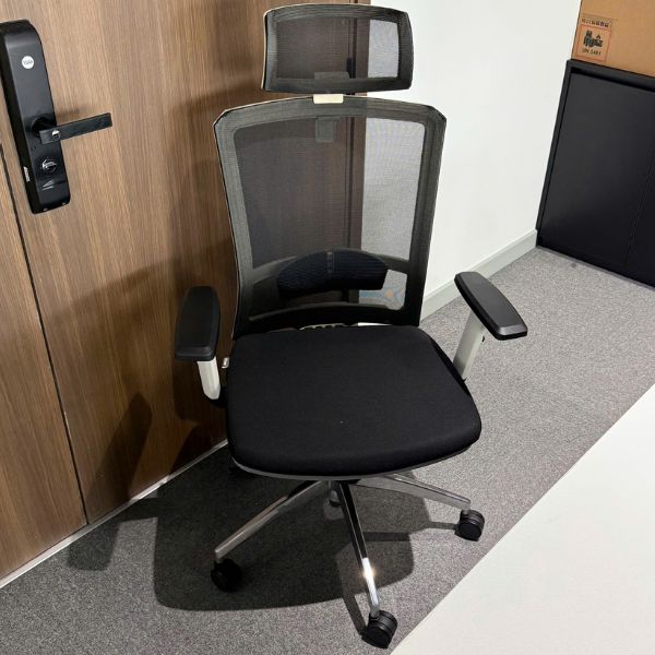 Thanh lý Ghế xoay văn phòng lưng lưới có tựa đầu