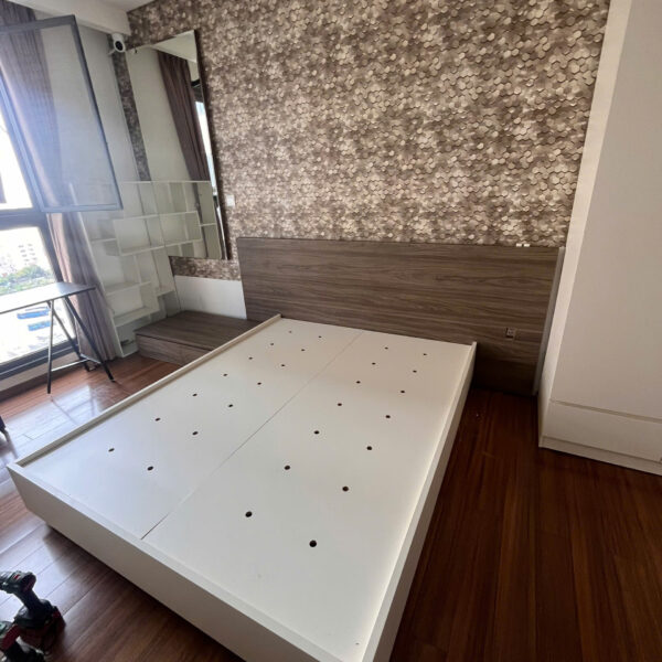 Thanh lý giường nâu gỗ 1m6 x 2m