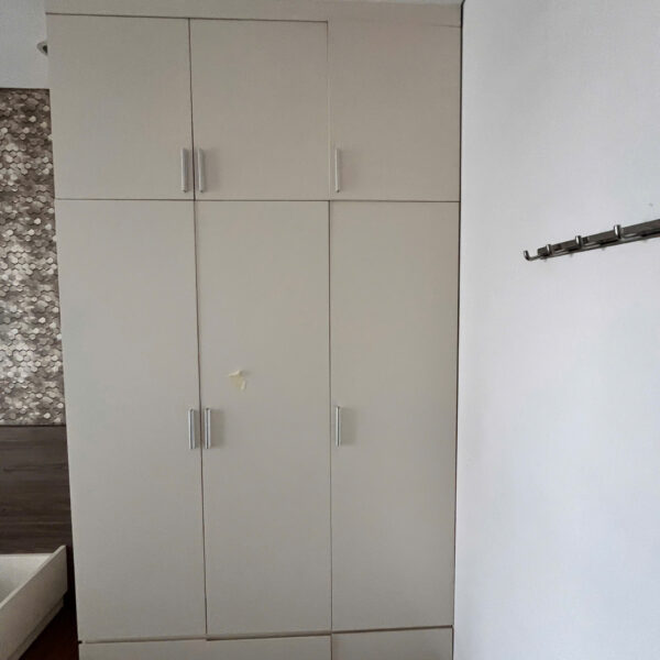 Thanh lý tủ quần áo 3 cánh màu trắng cũ giá rẻ