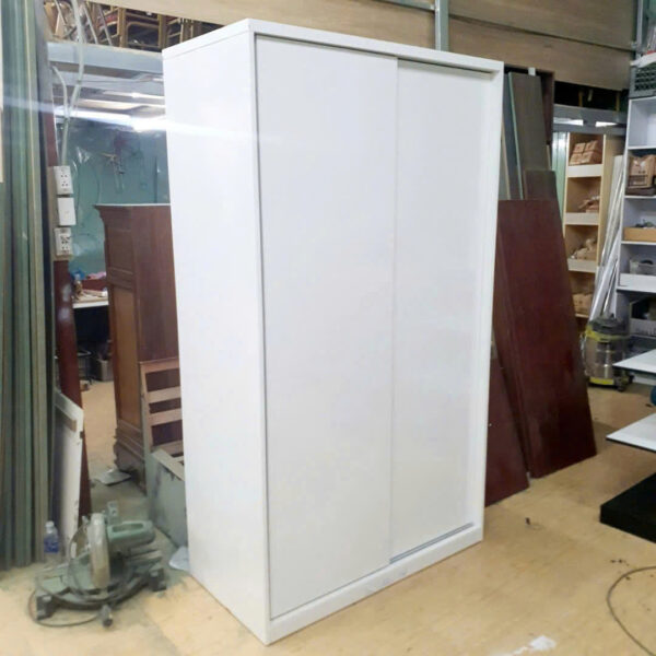 Thanh lý tủ quần áo cửa lùa 1m2x2m2 màu trắng